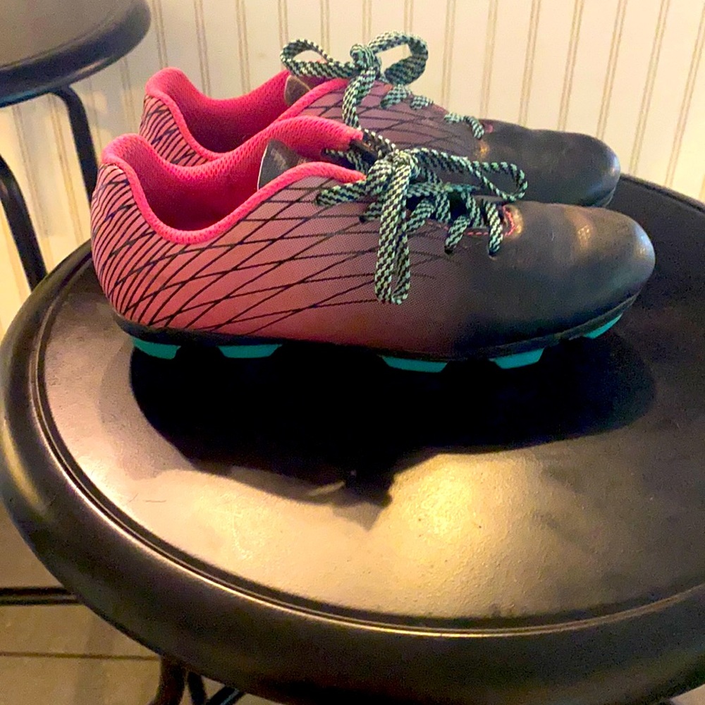 Girls soccer cleats 13